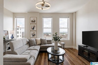 /international/us/2024-2nd-avenue-birmingham-al-110107207063/