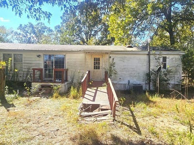 /international/us/275-byrd-circle-karnack-tx-110103362807/