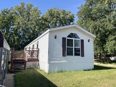/international/us/3200-s-21st-street-council-bluffs-ia-110120484912/