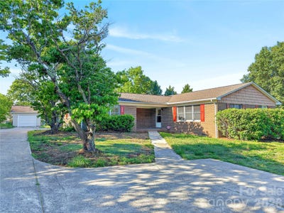 /international/us/121-icard-street-connelly-springs-nc-110107932199/