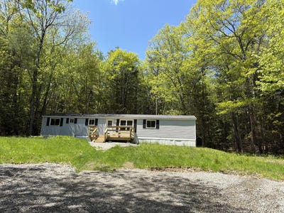 /international/us/84-willow-lane-wiscasset-me-110105039808/