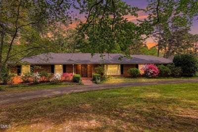 /international/us/307-orange-high-school-road-hillsborough-nc-110107168951/
