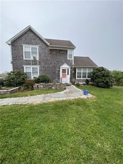 /international/us/115-holden-road-south-kingstown-ri-110107079803/