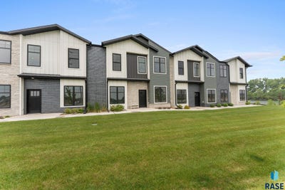 /international/us/104-n-bryggen-pl-sioux-falls-sd-110100312843/