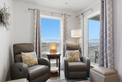 /international/us/8436-gulf-boulevard-navarre-fl-110108352837/