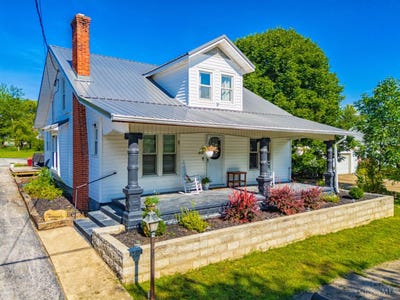 /international/us/207-n-columbus-street-russellville-oh-110107638244/