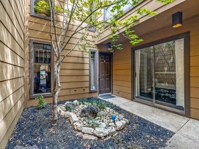 /international/us/3139-golden-oak-farmers-branch-tx-110107403986/