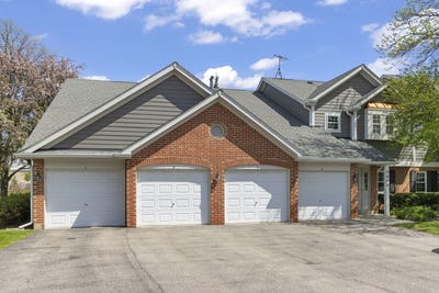 /international/us/2450-charleston-drive-schaumburg-il-110108664974/