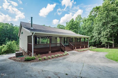 /international/us/5313-bass-mountain-road-snow-camp-nc-110101072993/