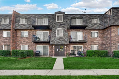 /international/us/9381-bay-colony-drive-des-plaines-il-110107335154/