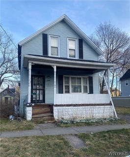/international/us/235-maple-street-buffalo-ny-110090698996/