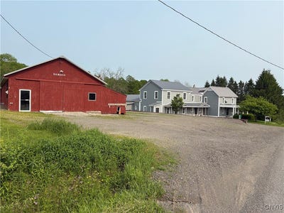 /international/us/3387-3393-freetown-hoxie-gorge-road-freetown-ny-110098025816/
