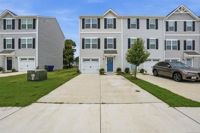 /international/us/34-clara-court-suffolk-va-110108531823/