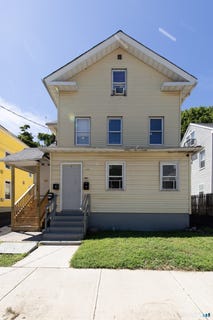 /international/us/102-franklin-street-meriden-ct-110107433012/