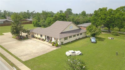 /international/us/1500-w-walnut-street-rogers-ar-110107698425/