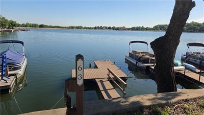 /international/us/196-glenview-street-lake-quivira-ks-110106213601/