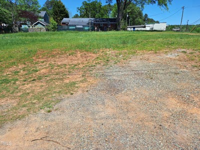 /international/us/30-midway-street-pittsboro-nc-110105778289/