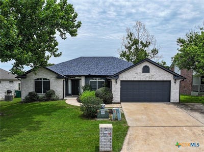 /international/us/408-spyglass-street-marble-falls-tx-110108426351/