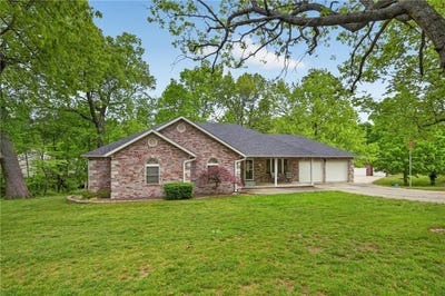 /international/us/714-laurel-circle-neosho-mo-110107994219/