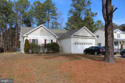 /international/us/211-dogwood-avenue-colonial-beach-va-110108205688/