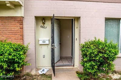 /international/us/6607-n-44th-avenue-glendale-az-110101064265/