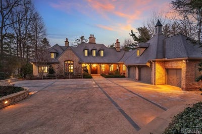 /international/us/138-indian-trace-lake-toxaway-nc-110096520042/