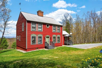 /international/us/142-schenkar-road-pownal-vt-110107797896/
