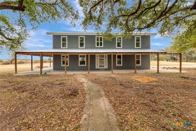 /international/us/1710-county-road-399-louise-tx-110105310508/