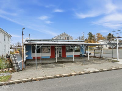 /international/us/853-5th-avenue-troy-ny-110108201135/