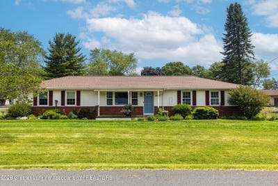 /international/us/15089-pinehurst-drive-lansing-mi-110107730364/