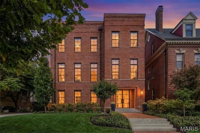 /international/us/4469-westminster-place-st-louis-mn-110120753793/