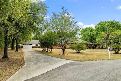 /international/us/5030-diamond-creek-drive-midlothian-tx-110120464320/