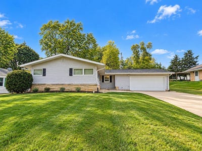/international/us/1210-south-homestead-avenue-freeport-il-110120663025/