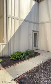 /international/us/2557-jackie-lane-westlake-oh-110107939204/