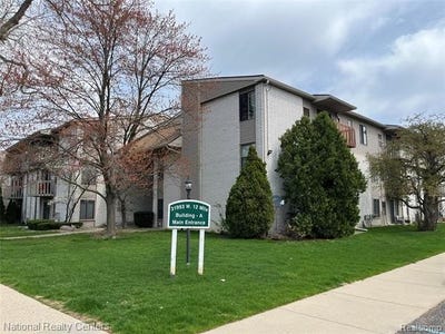 /international/us/31993-w-12-mile-road-farmington-hills-mi-110107684693/