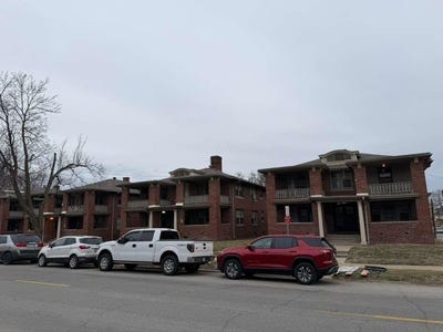 /international/us/2511-2517-mitchell-avenue-st-joseph-mo-110106009905/