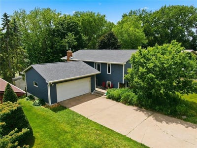 /international/us/2744-chisholm-avenue-north-saint-paul-mn-110108883488/