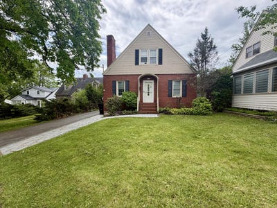 /international/us/167-broad-street-plattsburgh-ny-110108171757/