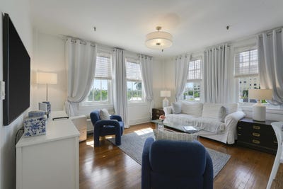 /international/us/235-sunrise-avenue-palm-beach-fl-110120662845/