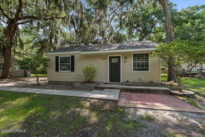 /international/us/1807-battery-park-drive-port-royal-sc-110100146038/