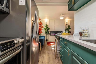 /international/us/7126-n-19th-avenue-phoenix-az-110108014194/