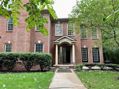 /international/us/251-s-village-way-canton-twp-mi-110109143518/