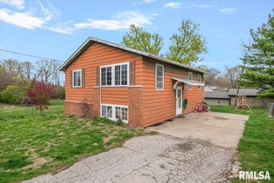/international/us/105-e-mill-street-rochester-il-110107282272/