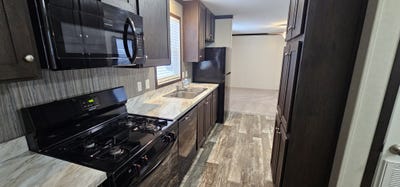 /international/us/302-mulberry-belleville-mi-110110417038/