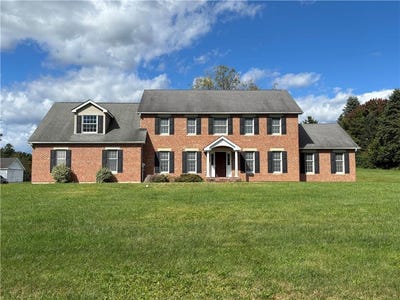 /international/us/3511-neffs-laurys-road-north-whitehall-twp-pa-110110417084/