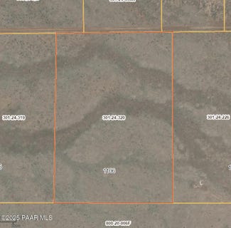 /international/us/1106-sierra-verde-ranch-seligman-az-110099402209/