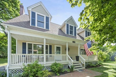 /international/us/116-s-high-st-foxboro-ma-110108714863/