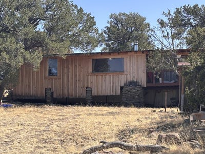 /international/us/233-turquoise-trail-datil-nm-110098762260/