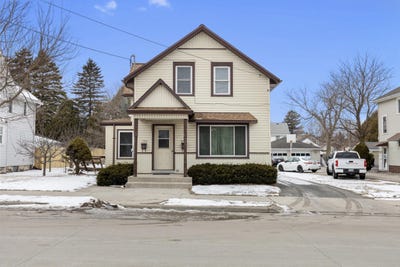 /international/us/1314-s-10th-st-manitowoc-wi-110106153725/