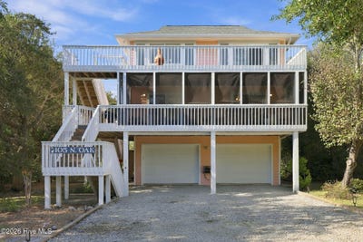 /international/us/105-n-oak-drive-surf-city-nc-110120607890/